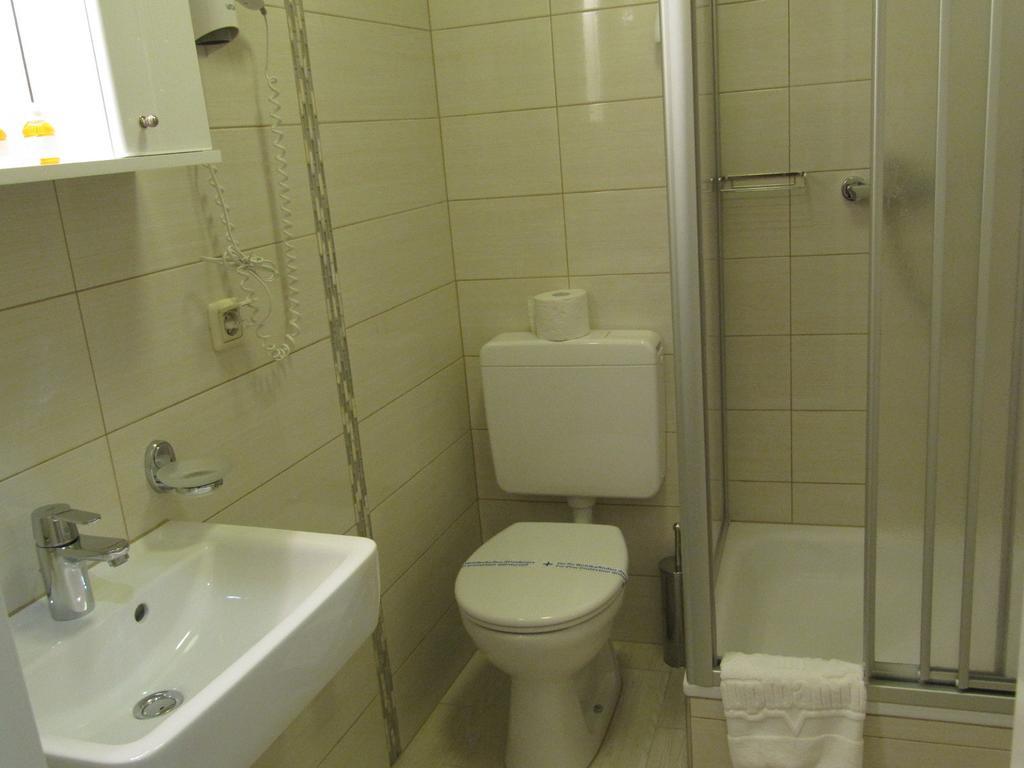 Hotel Am Hauptbahnhof Schwerin  Cameră foto